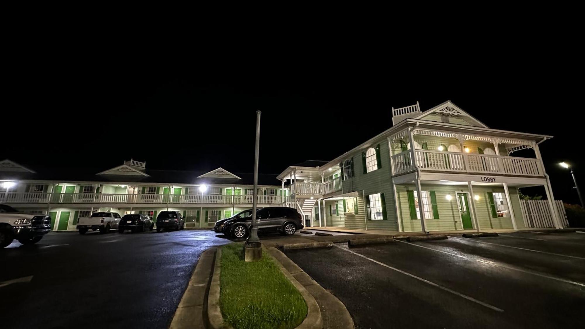 Key West Inn - Chatsworth Kültér fotó